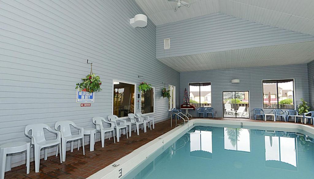 Americas Best Value Inn Сент-Ігнас Екстер'єр фото