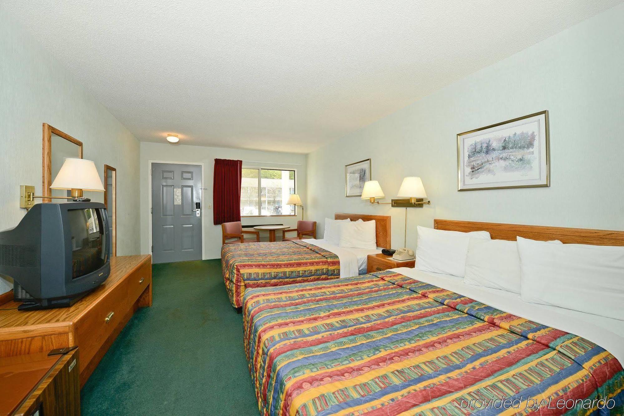 Americas Best Value Inn Сент-Ігнас Номер фото